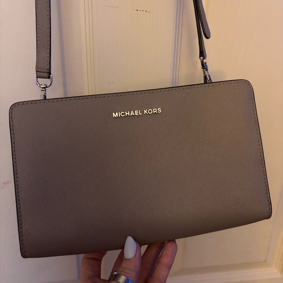 Michael Kors Handbags - Michael Kors Beige Crossbody Bag